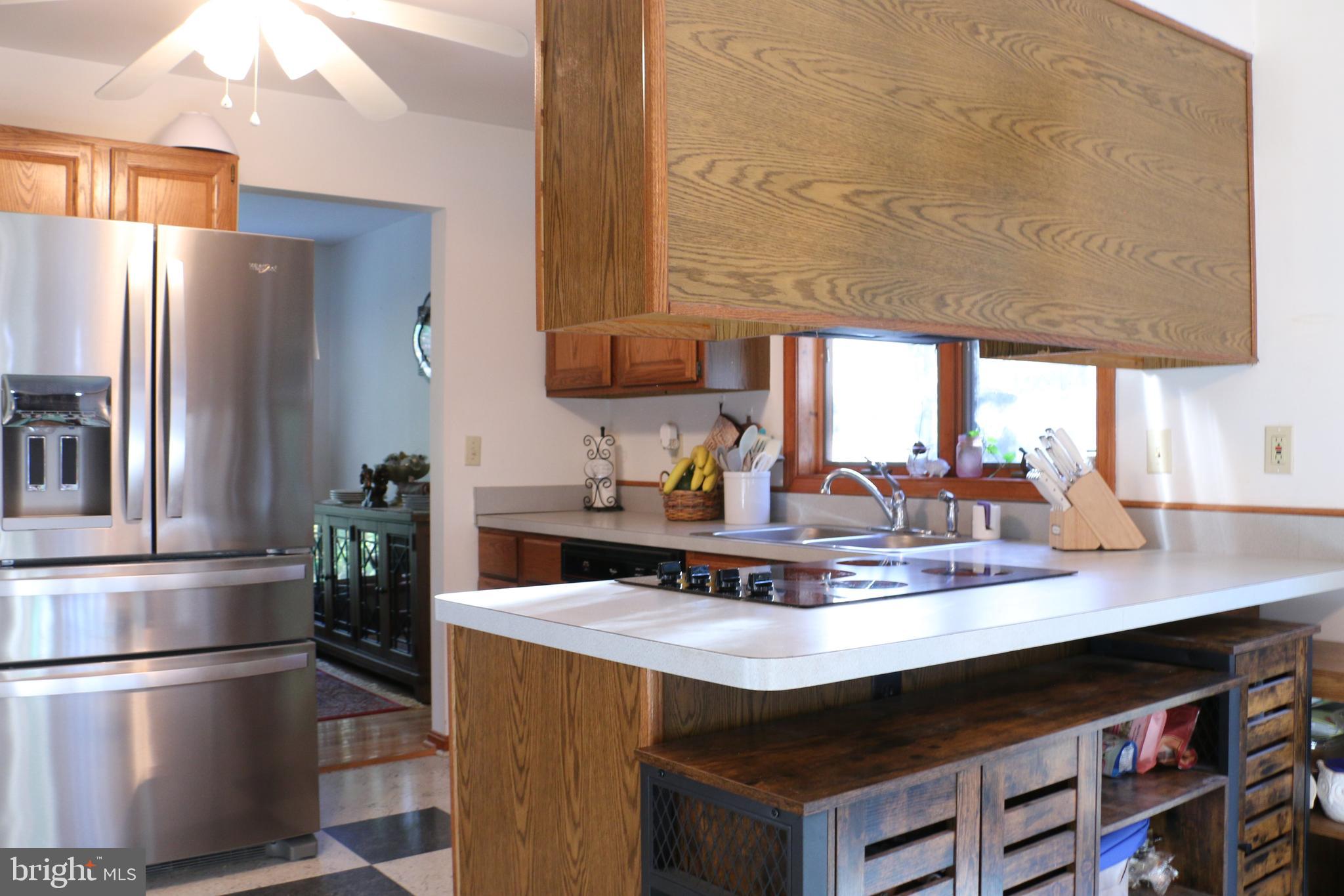 BROWNS MANOR - Residential