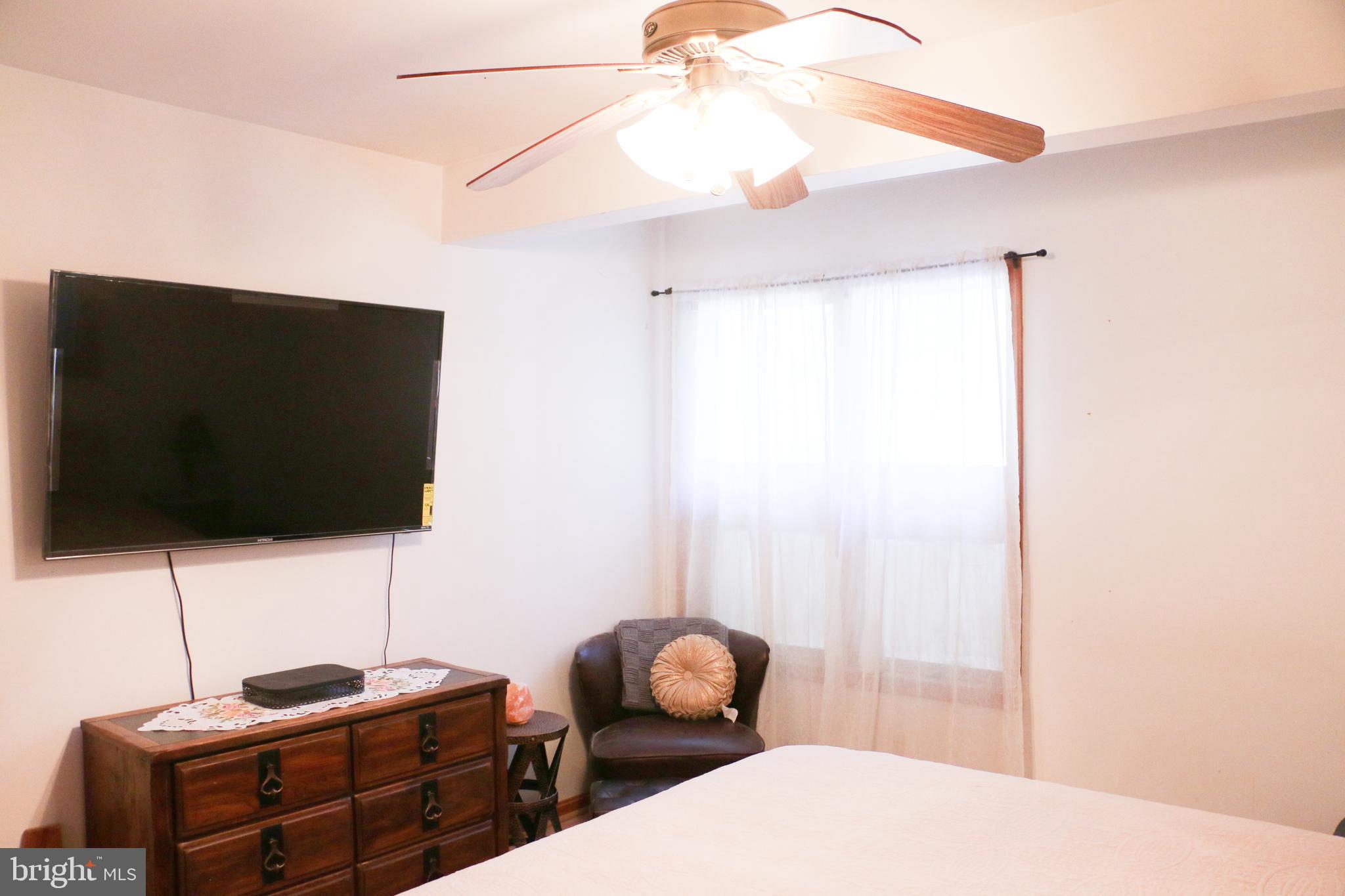 BROWNS MANOR - Residential