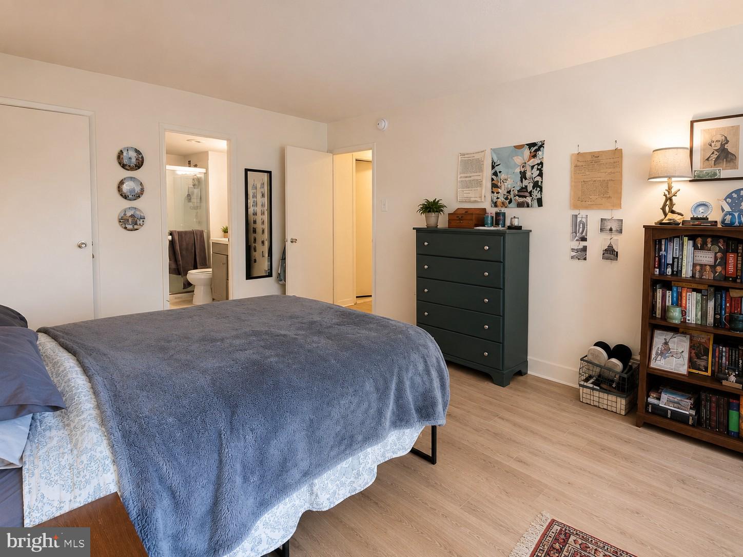 224 W RITTENHOUSE SQUARE 30 401
