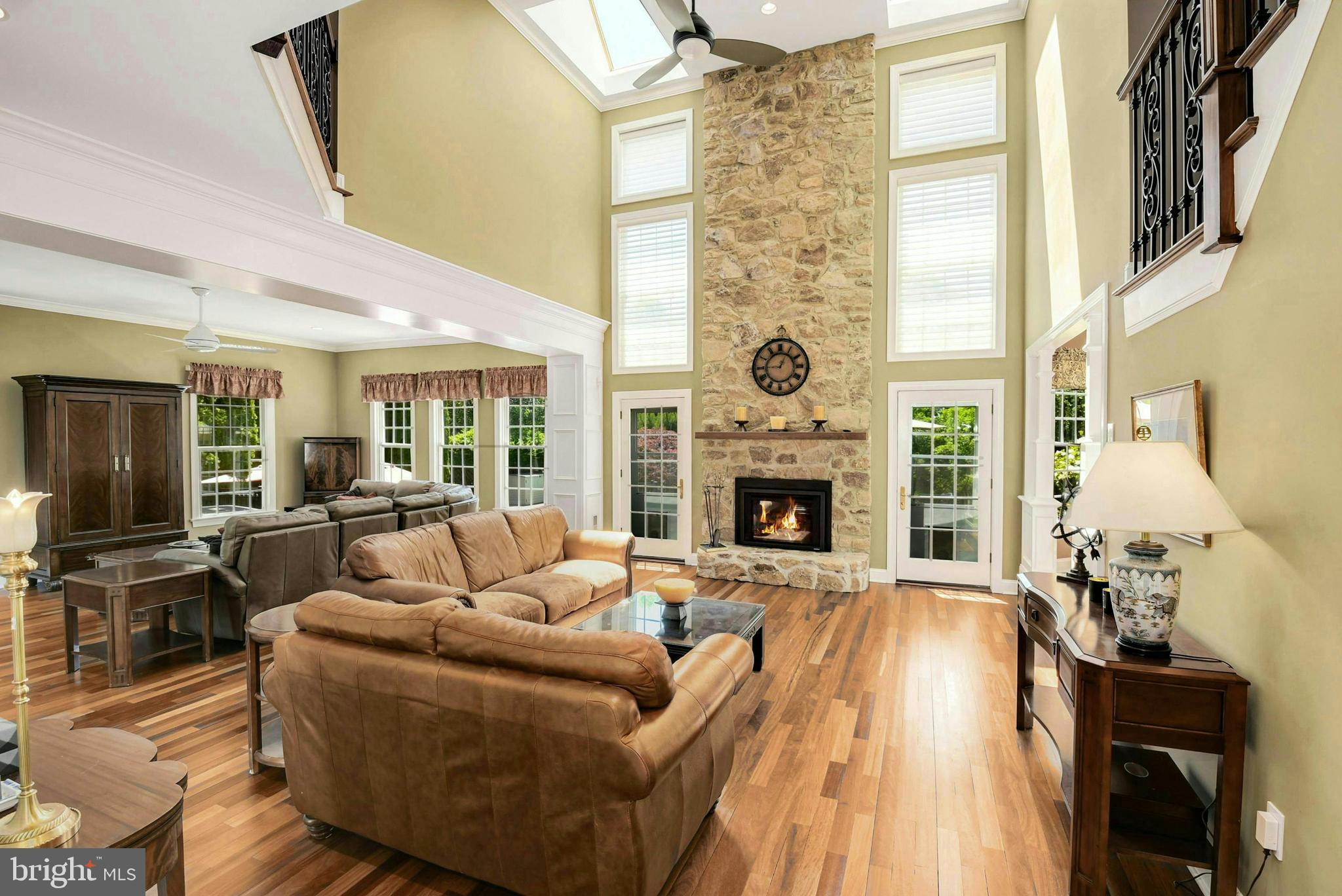 COUNTRY INN ESTATES - Residential