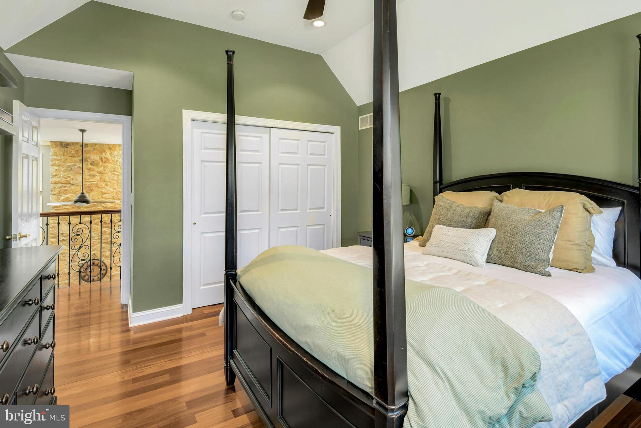 COUNTRY INN ESTATES - Residential