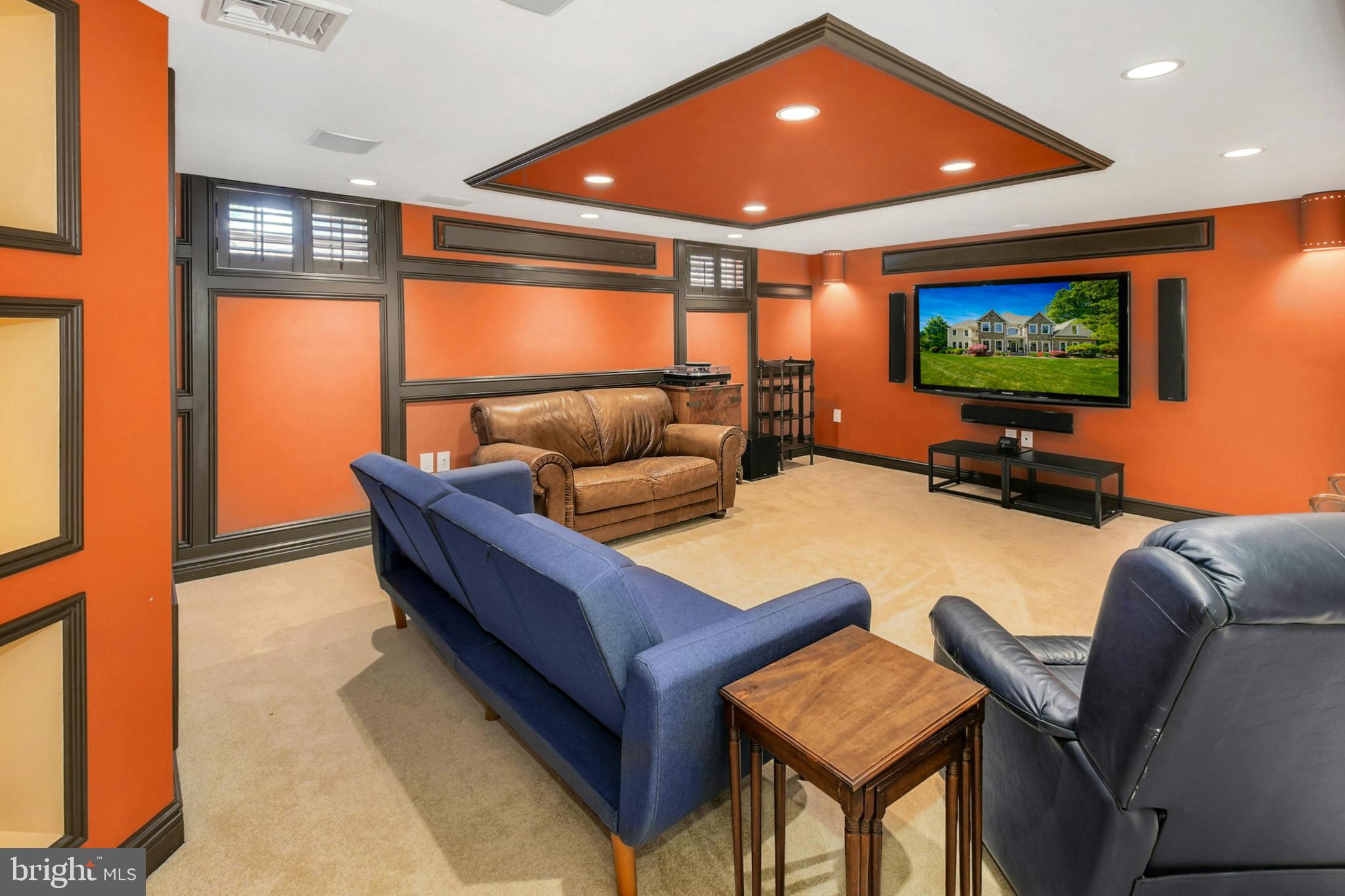 COUNTRY INN ESTATES - Residential