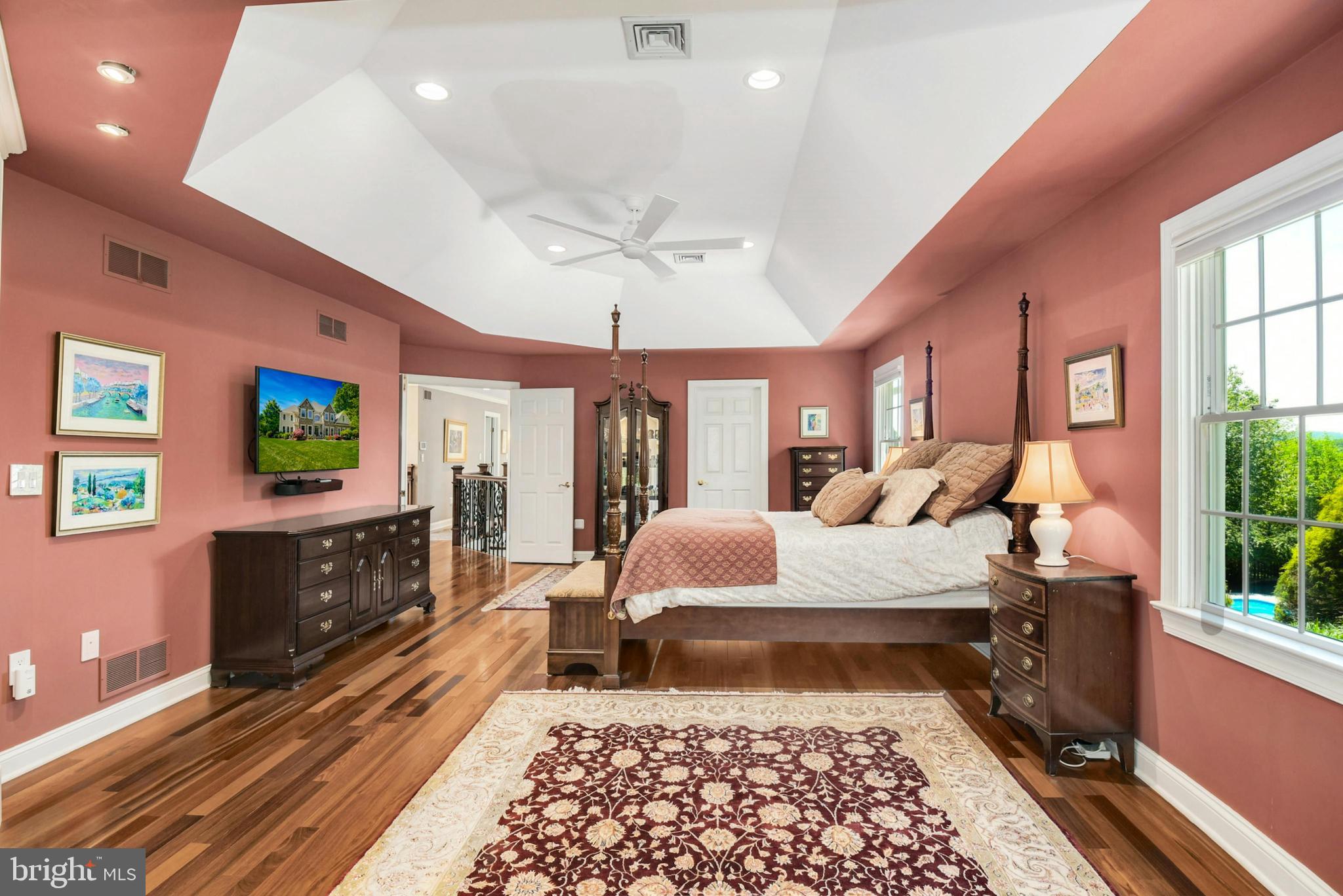 COUNTRY INN ESTATES - Residential