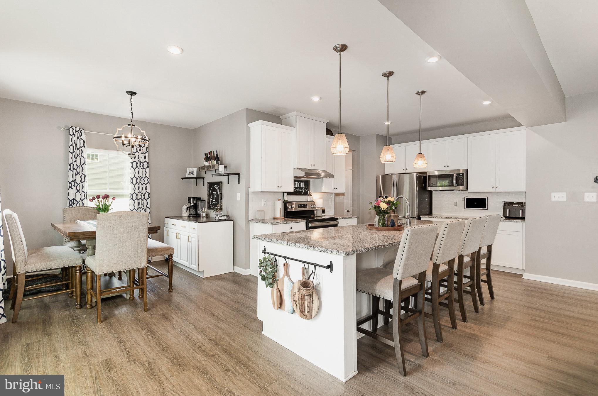 STRAY WINDS FARM - Residential