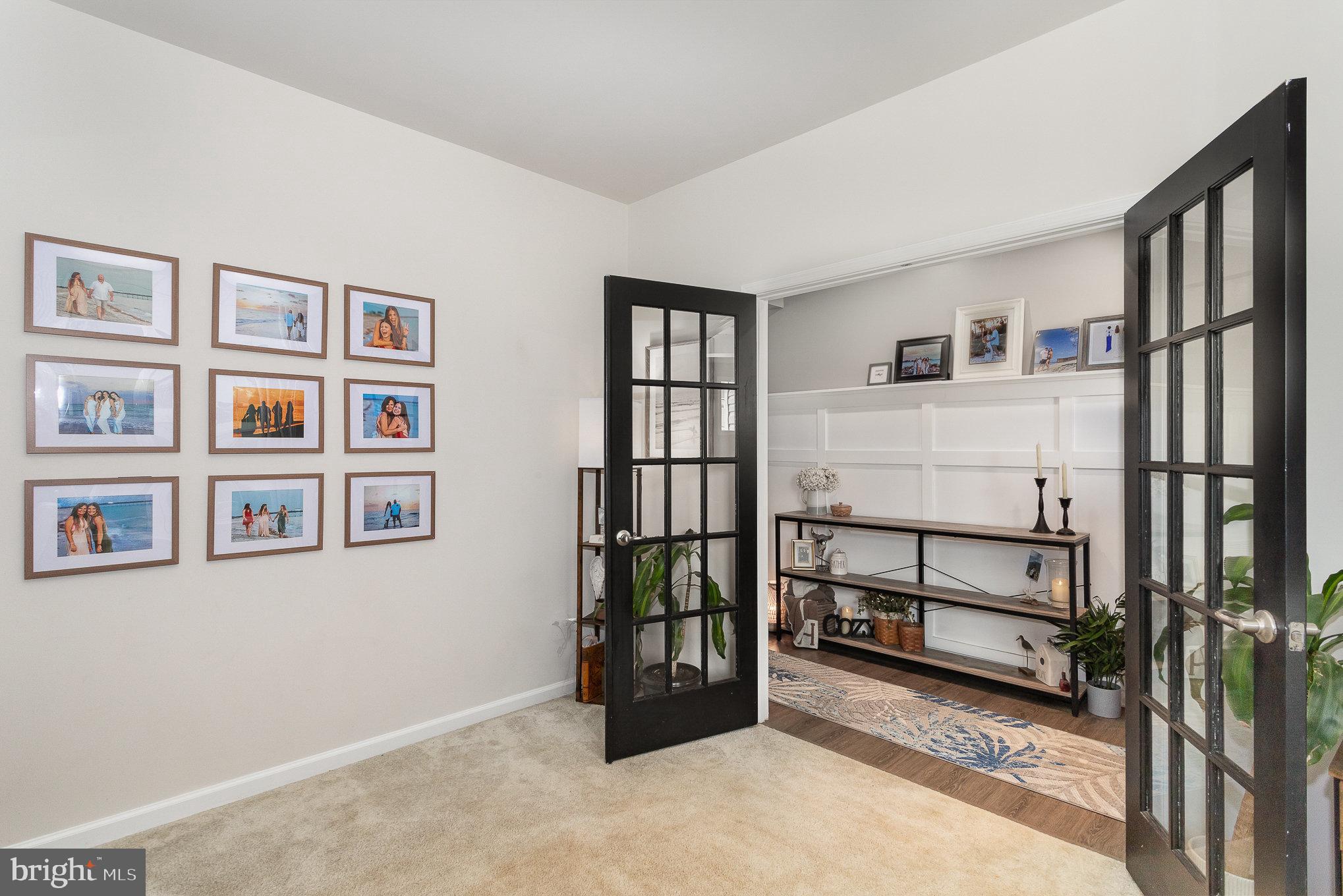 STRAY WINDS FARM - Residential