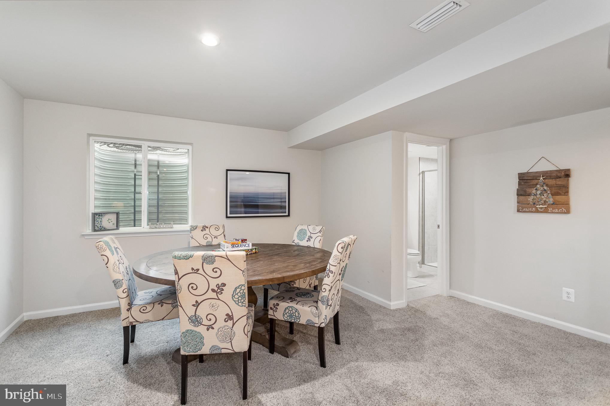 STRAY WINDS FARM - Residential