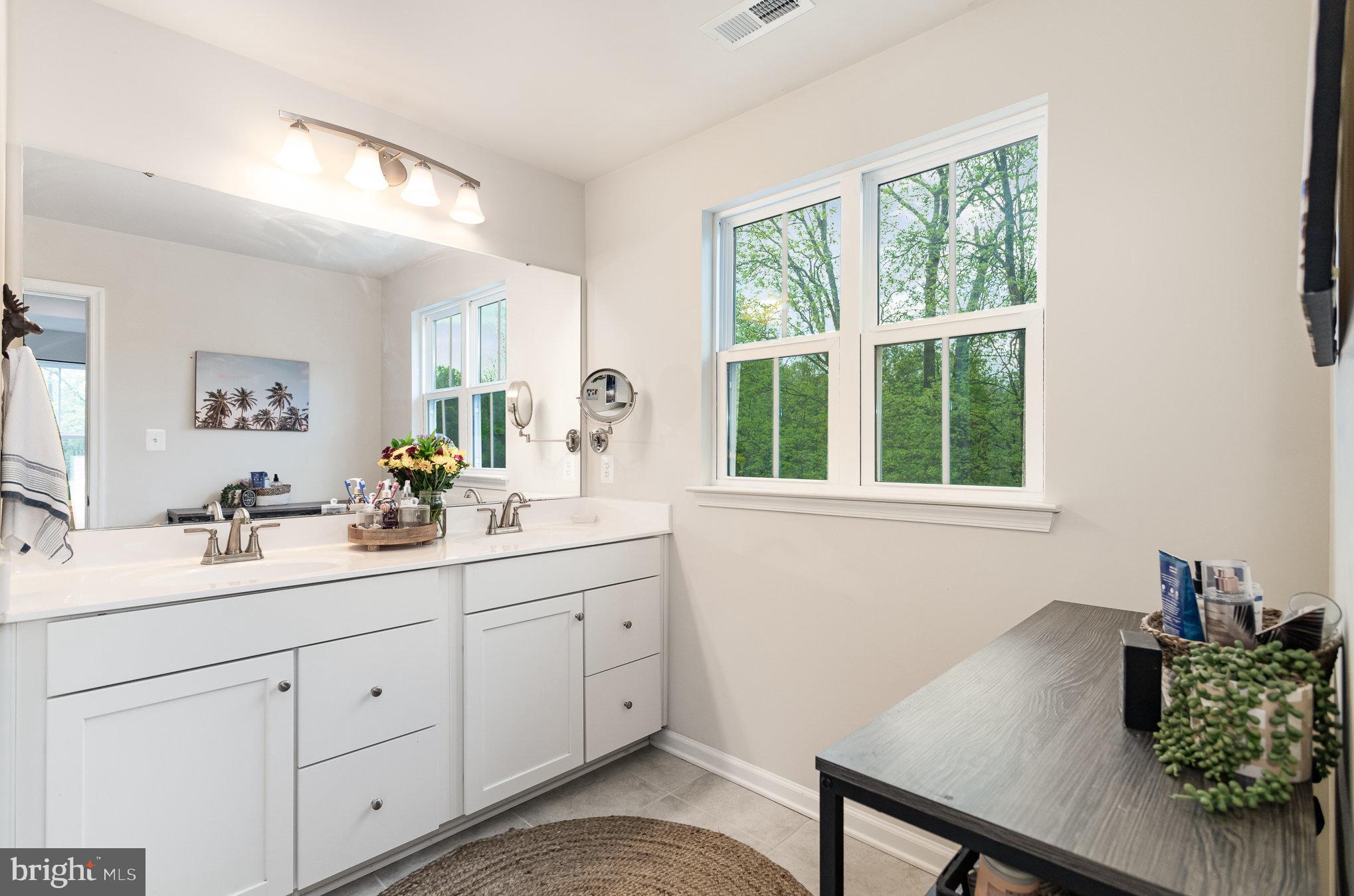 STRAY WINDS FARM - Residential