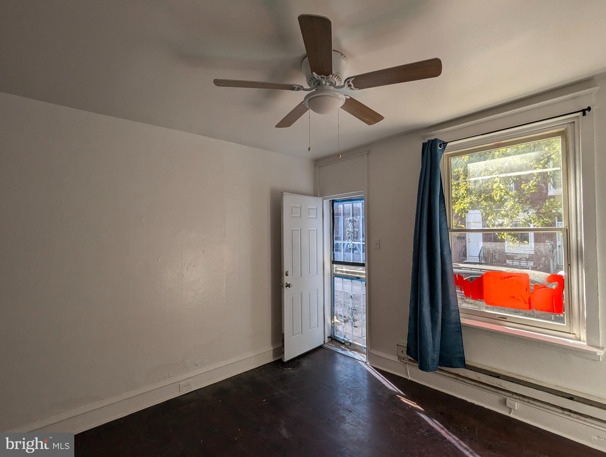 KENSINGTON - Residential