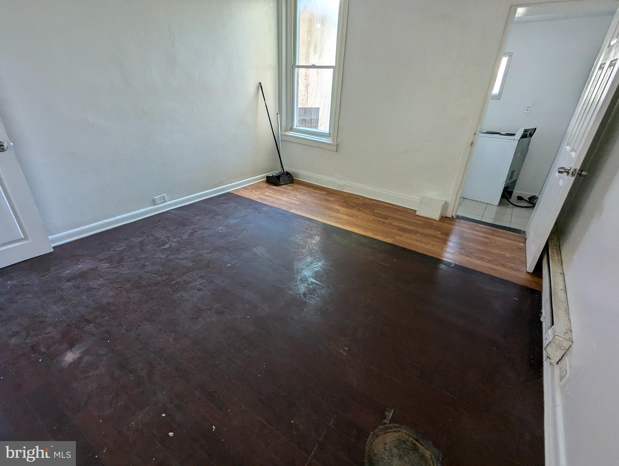 KENSINGTON - Residential