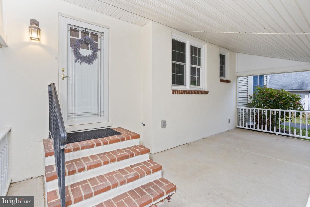Photo of 111 E Endfield Road, FEASTERVILLE TREVOSE, PA 19053 (MLS # PABU2107560)