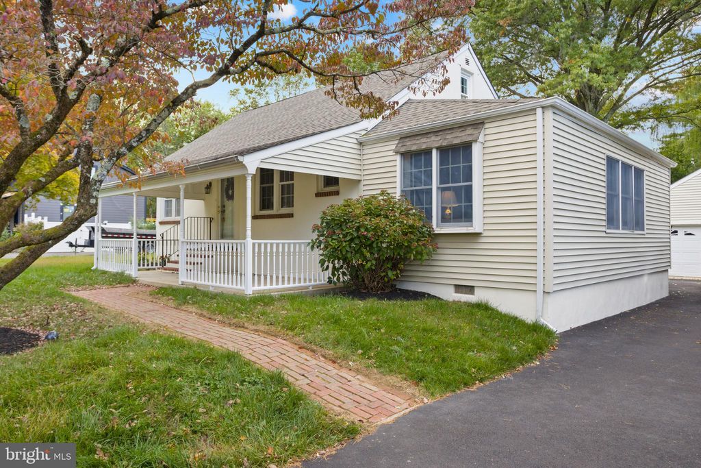 Photo of 111 E Endfield Road, FEASTERVILLE TREVOSE, PA 19053 (MLS # PABU2107560)