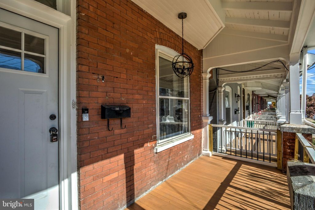 Photo of 737 E Chestnut Street, Lancaster, PA 17602 (MLS # PALA2042888)