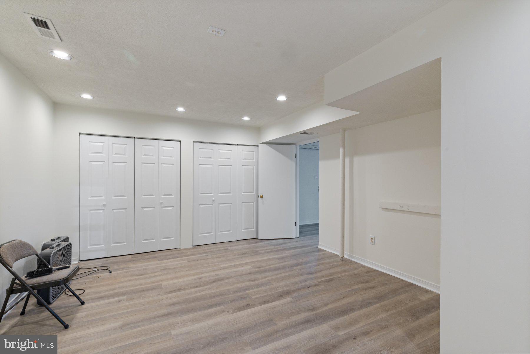 RIVIERA BEACH - Residential