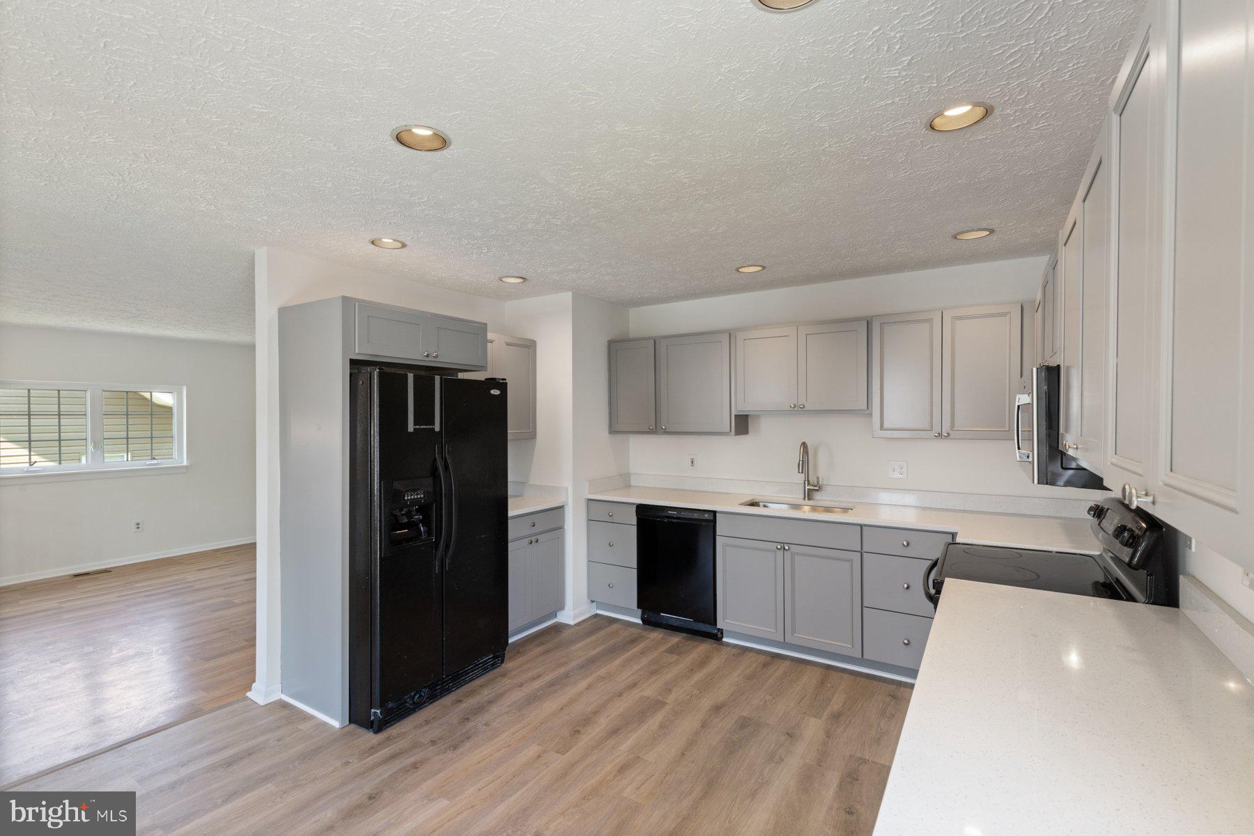 RIVIERA BEACH - Residential