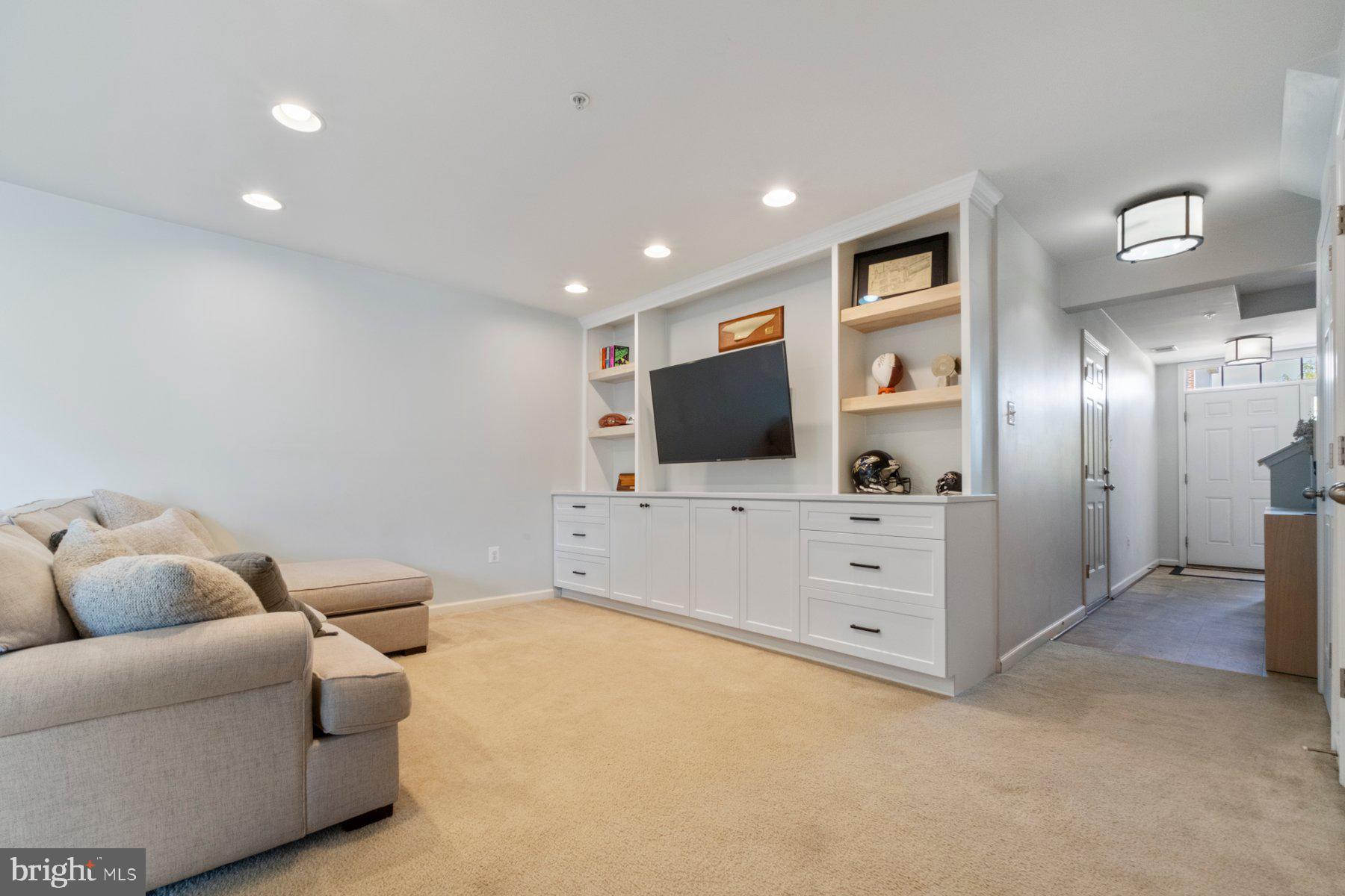 8532 STANSBURY LAKE DRIVE