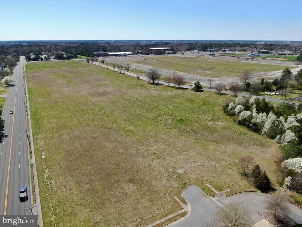 CIVIC AVENUE & BEAGLIN PARK DRIVE