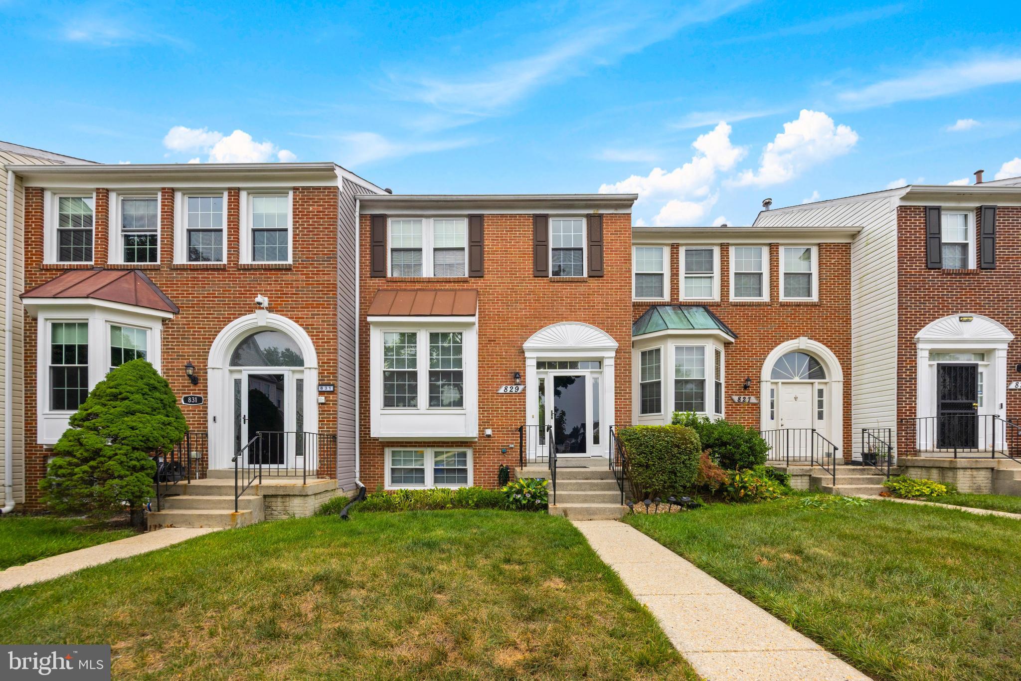 829 LAKE SHORE DRIVE