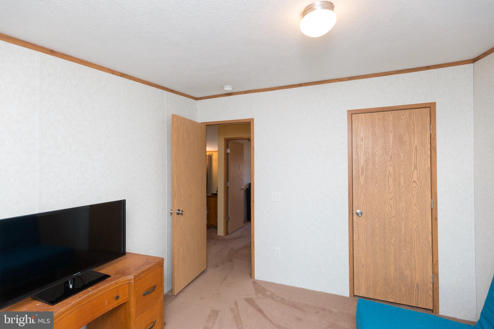 BRENTWOOD MANOR - Residential