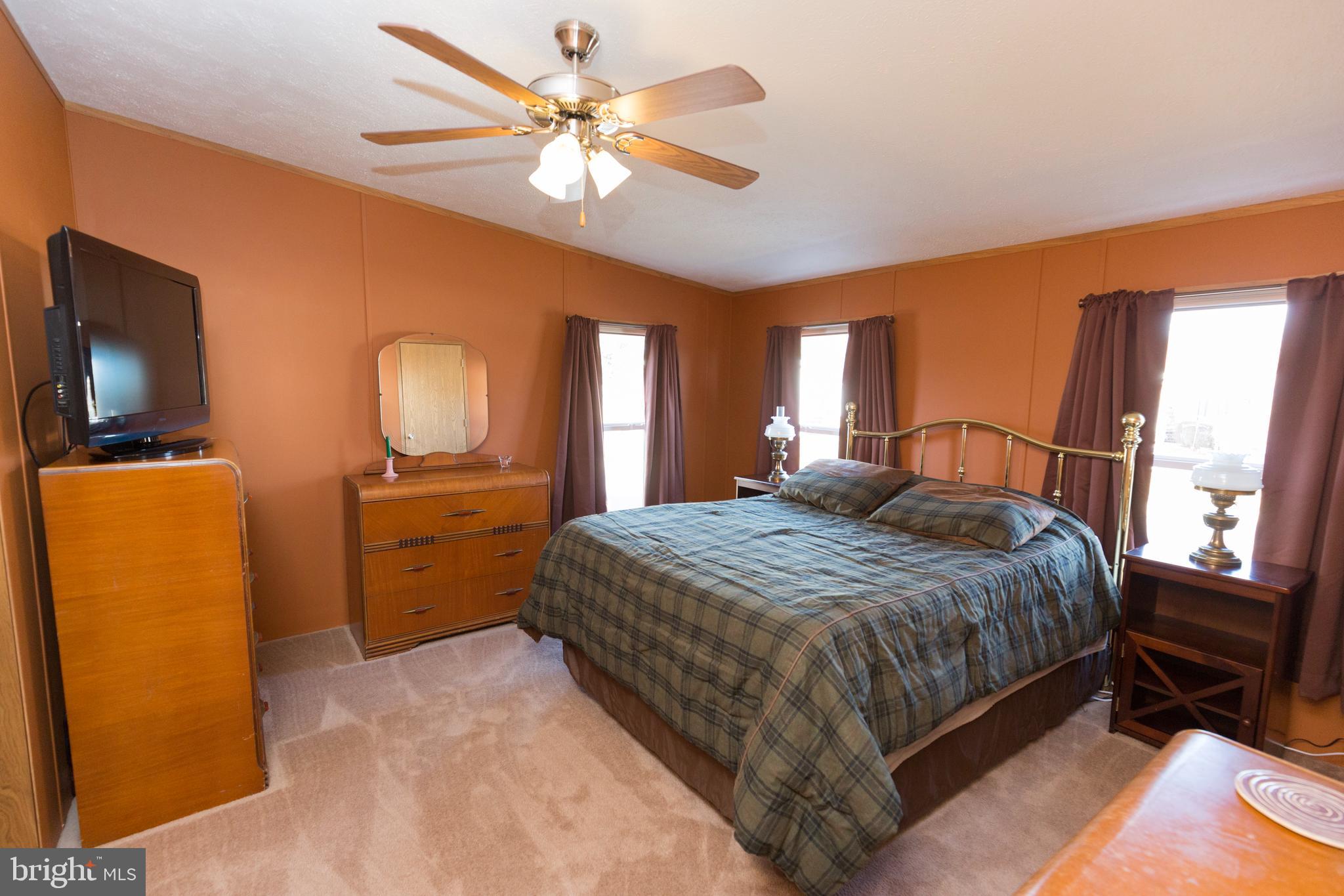 BRENTWOOD MANOR - Residential