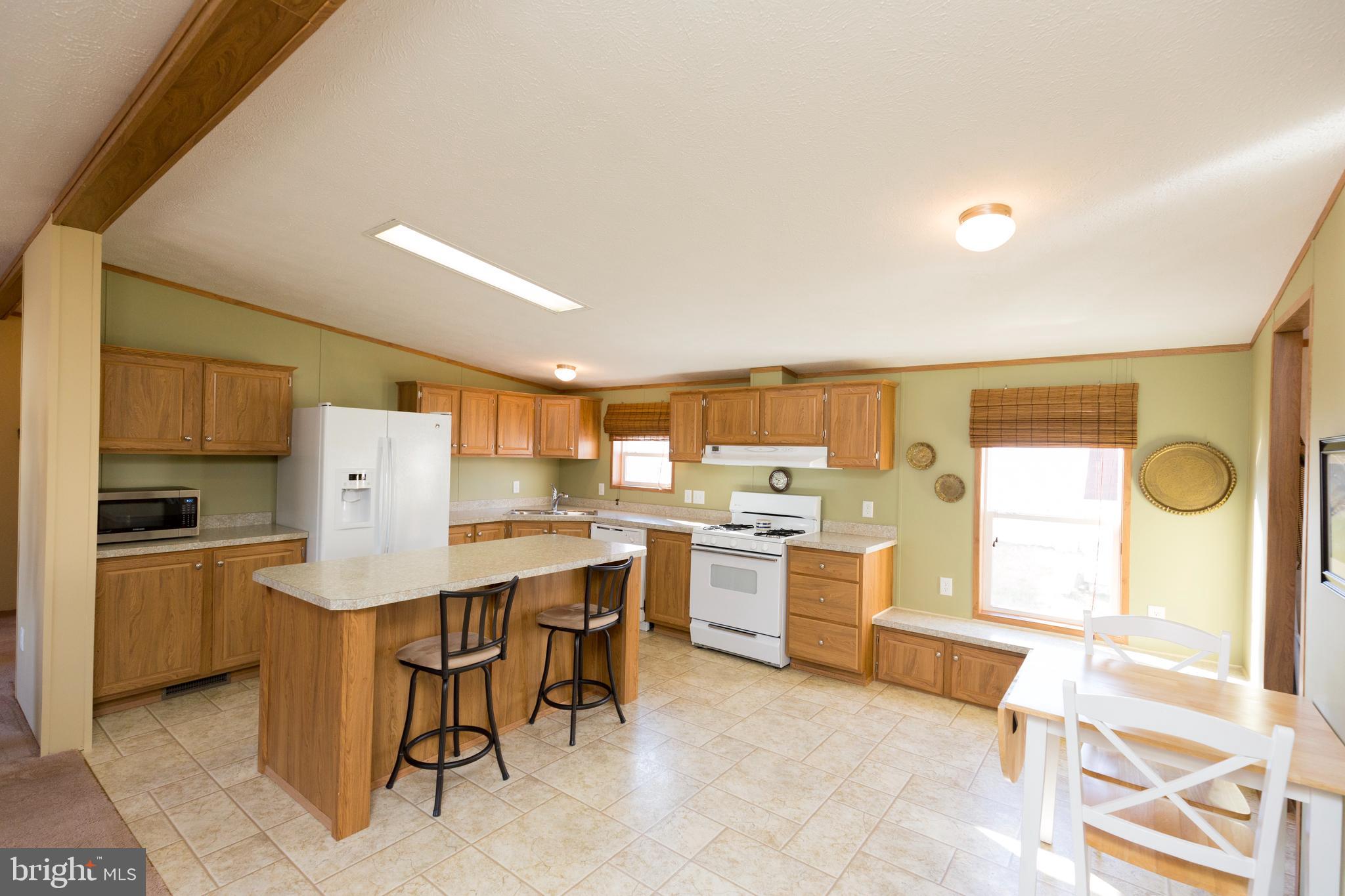 BRENTWOOD MANOR - Residential