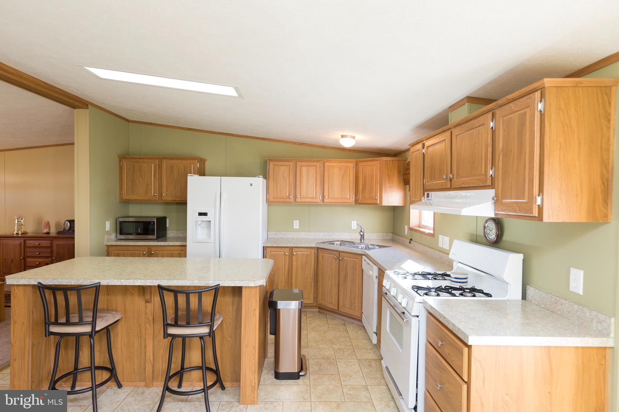 BRENTWOOD MANOR - Residential