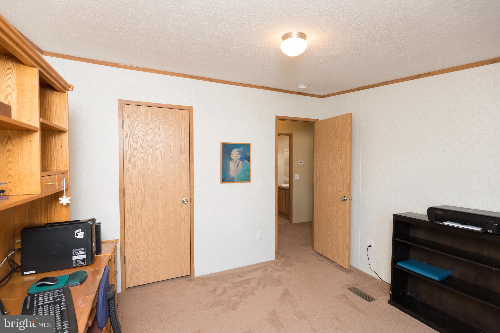 BRENTWOOD MANOR - Residential