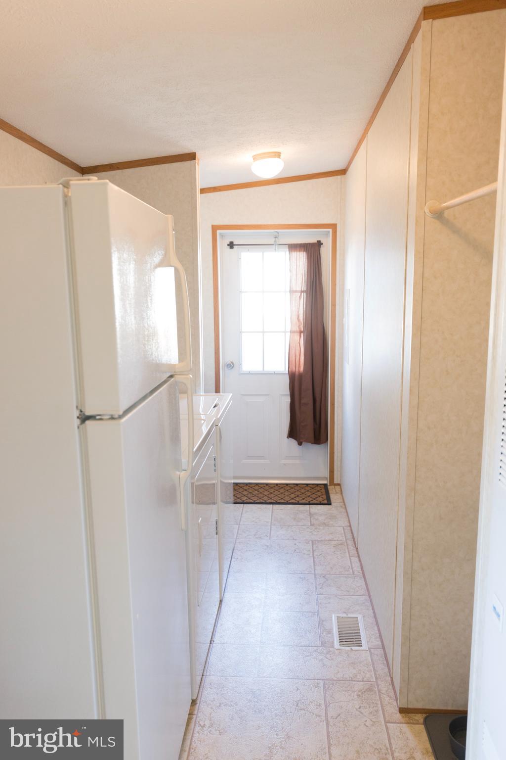 BRENTWOOD MANOR - Residential