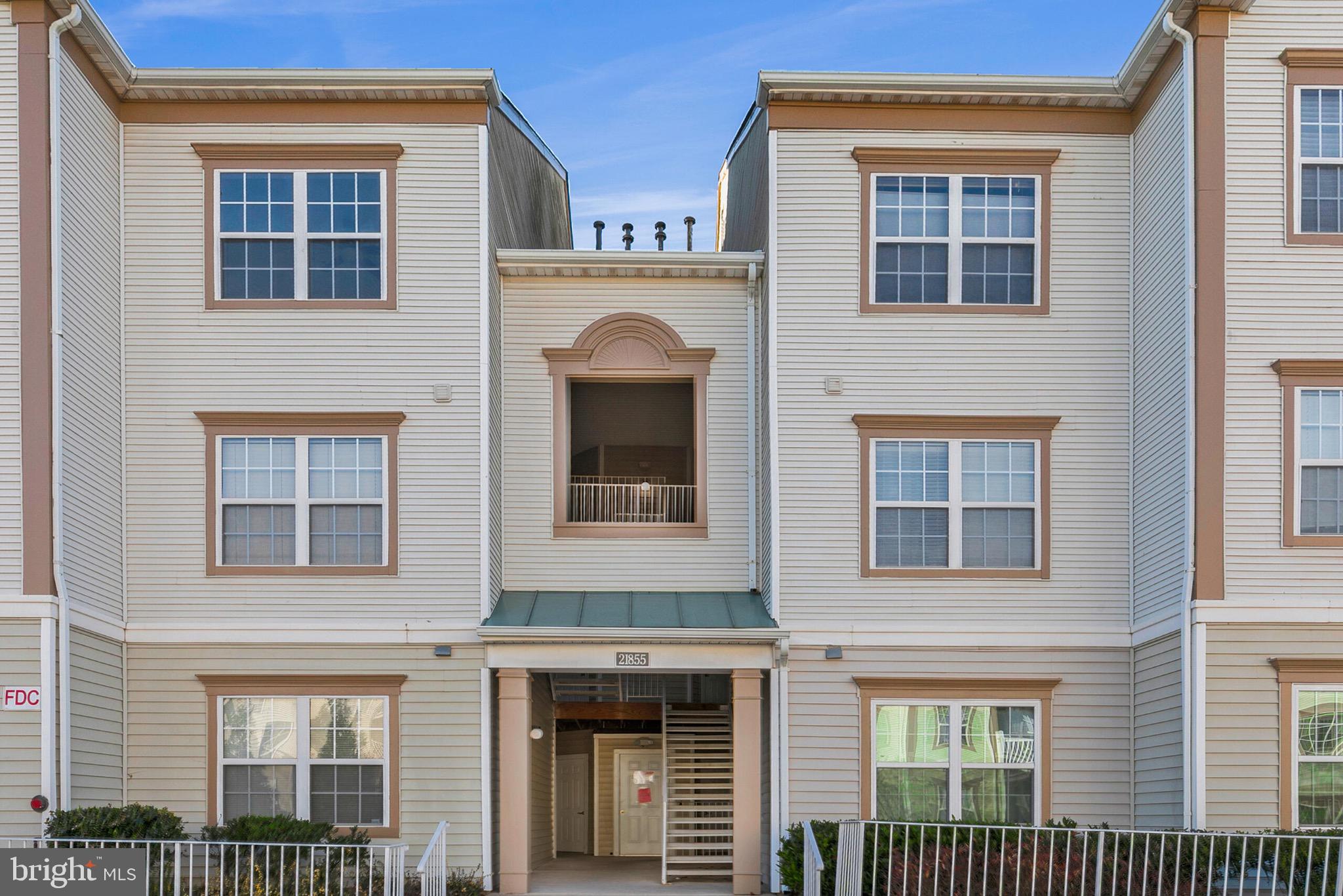 DOMINION STATION - Residential Lease