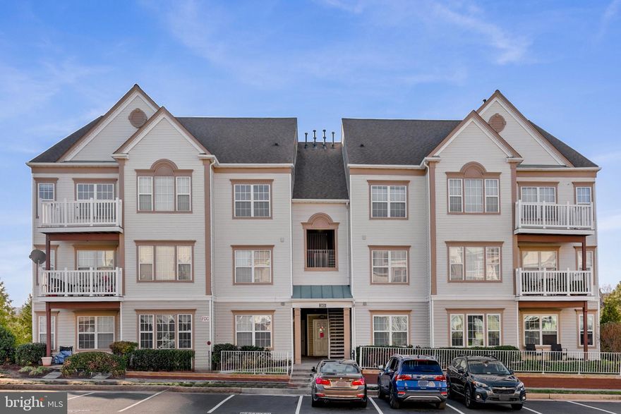 Move into this 1300+ sq. ft. condo with 2 bedroom, 2 bathroom and loft. Home features great sized bedrooms, attached bathroom with open living floor plan. Additional loft space makes for great multipurpose area. Home includes balcony access from living space. Assigned parking and low maintenance living. HOA dues paid by owner, includes water, amenities access transferred.  Move in 2/6 onwards.