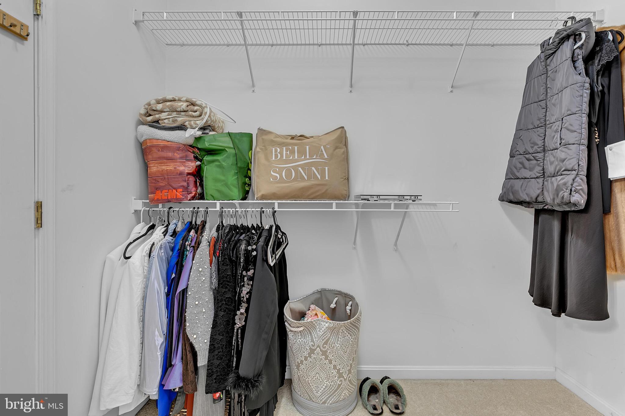 DOMINION STATION - Residential Lease