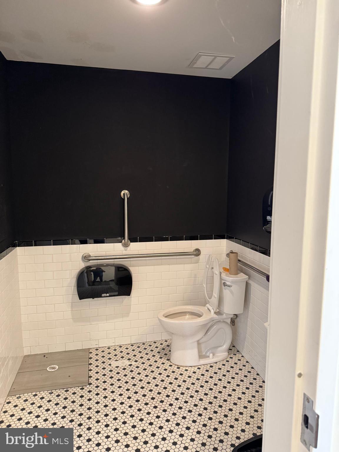 OLD TOWN FREDERICKSBURG - Commercial Sale