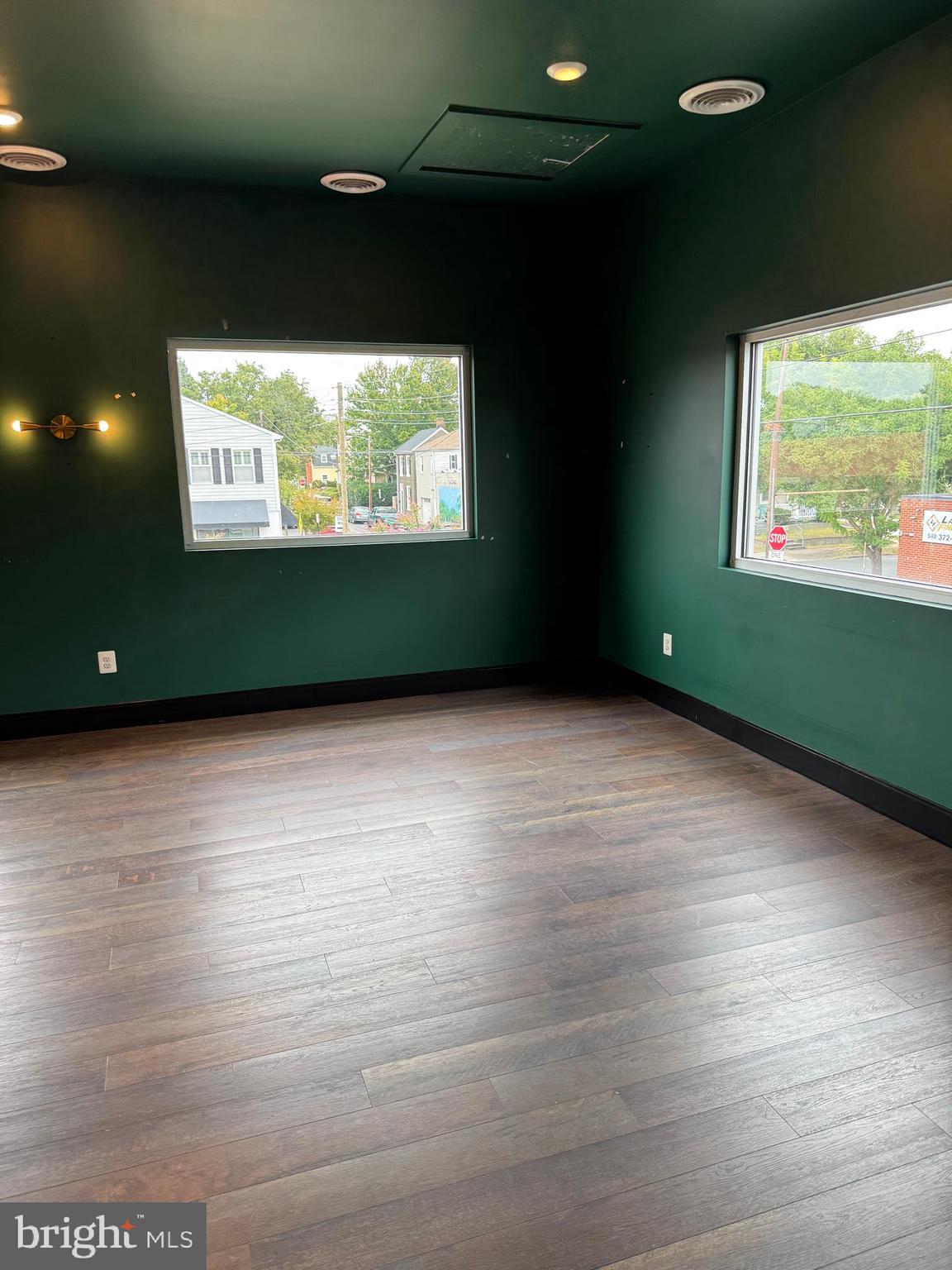 OLD TOWN FREDERICKSBURG - Commercial Sale