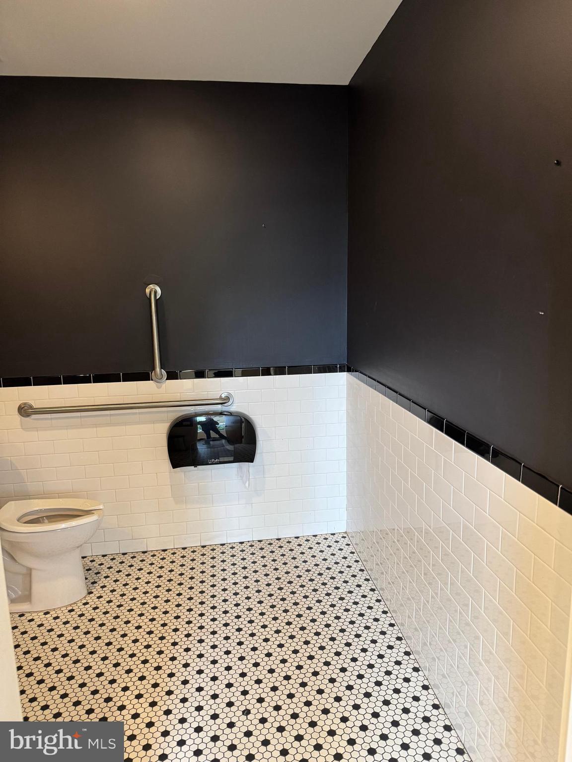 OLD TOWN FREDERICKSBURG - Commercial Sale