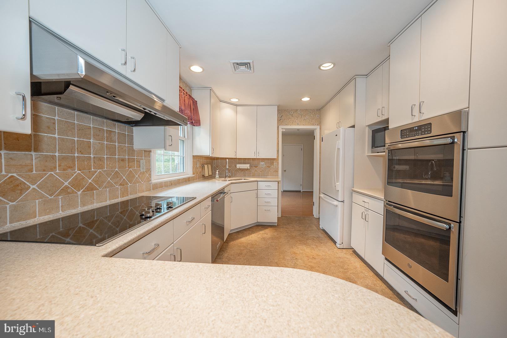 BUTTONWOOD FARMS - Residential