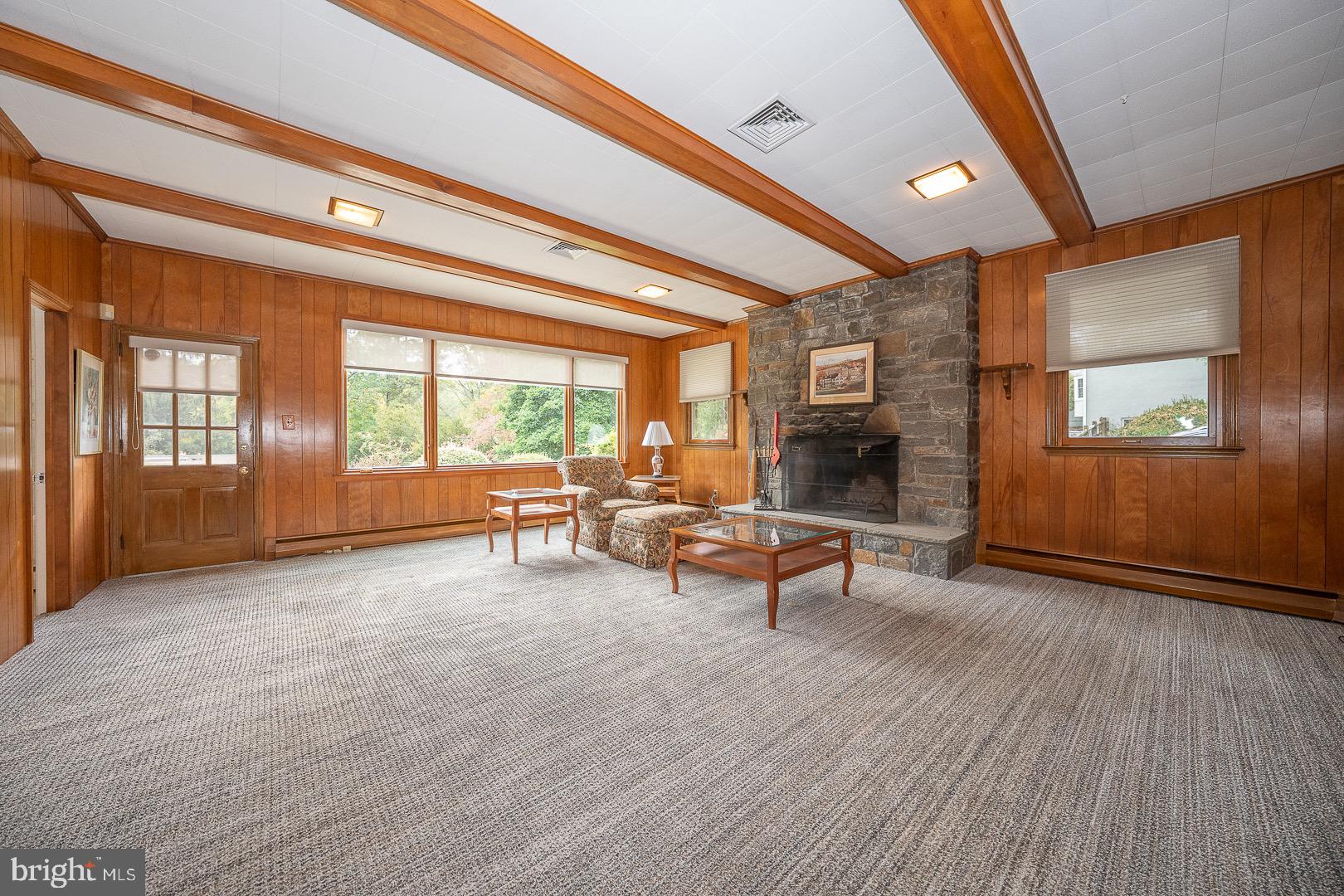 BUTTONWOOD FARMS - Residential