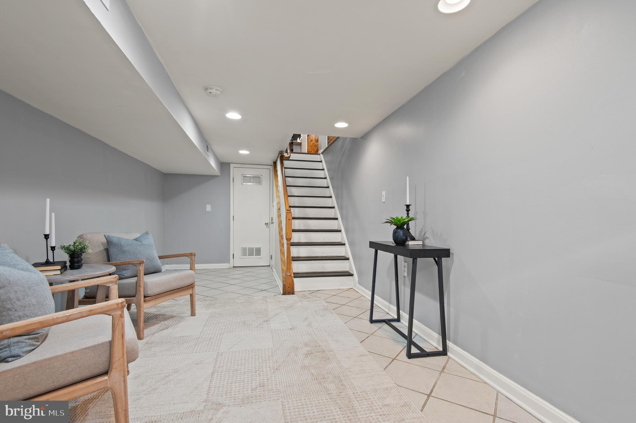 WASHINGTON VILLAGE - Residential