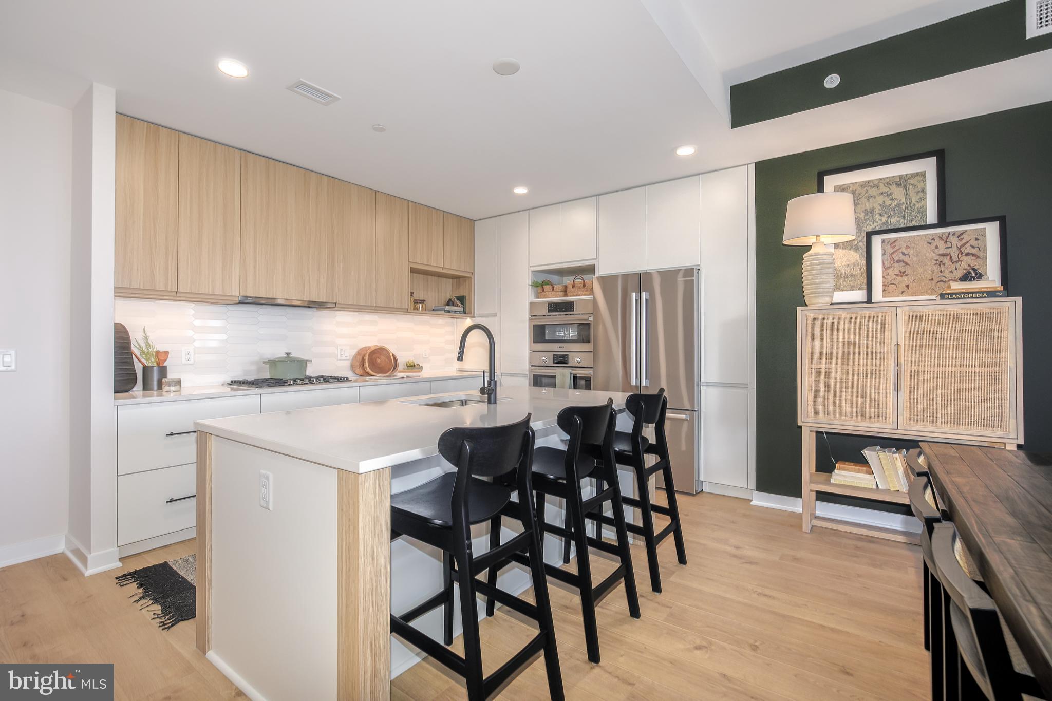 255 W. FALLS STATION BOULEVARD 610