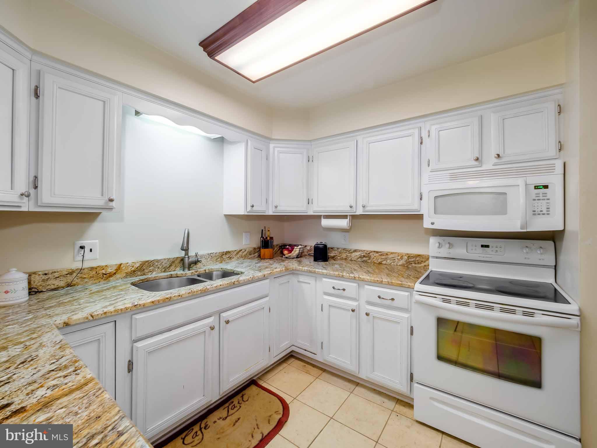 CALVERT TOWNE TOWNHOUSES - Residential