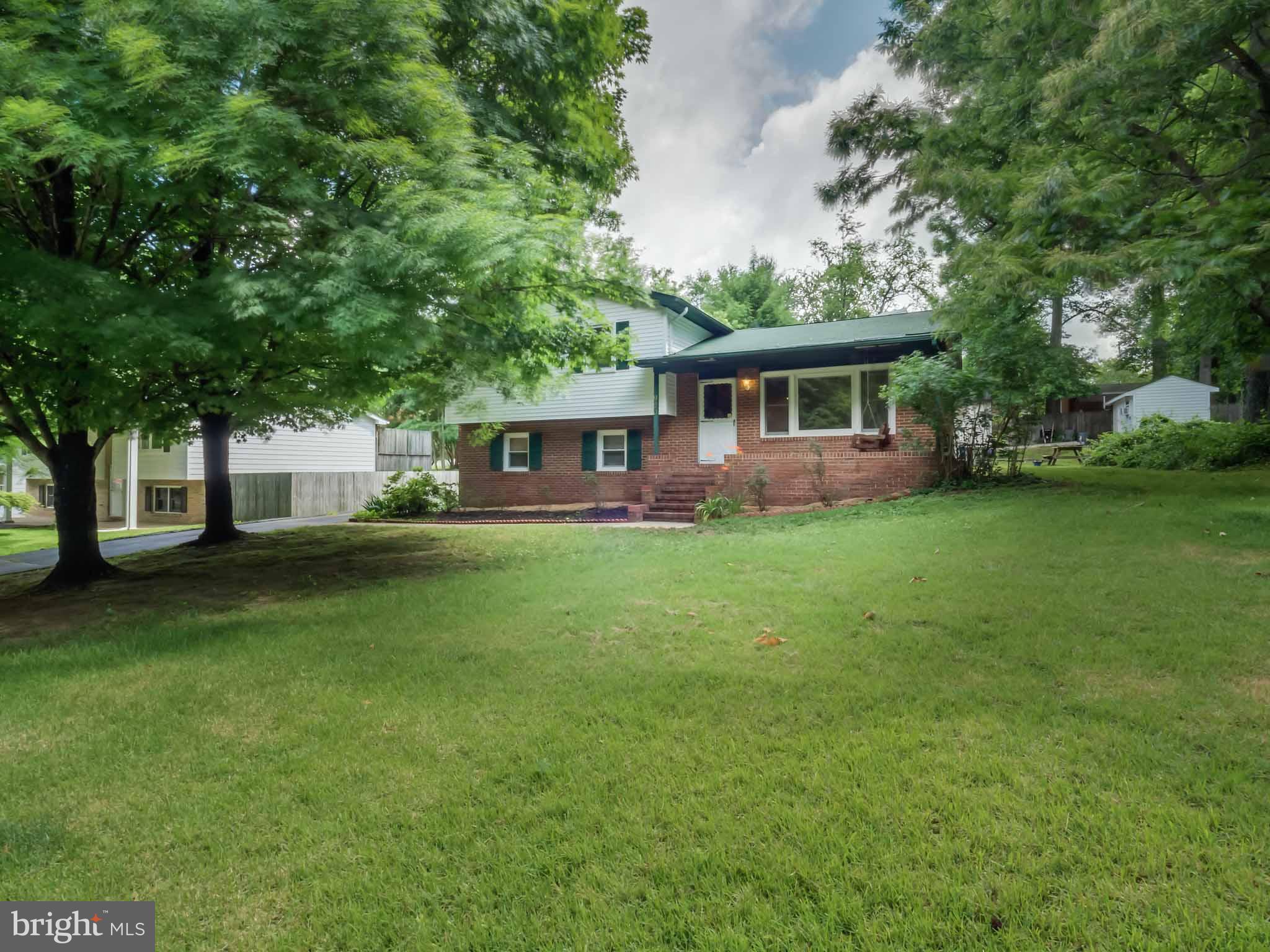 CALVERT TOWNE TOWNHOUSES - Residential