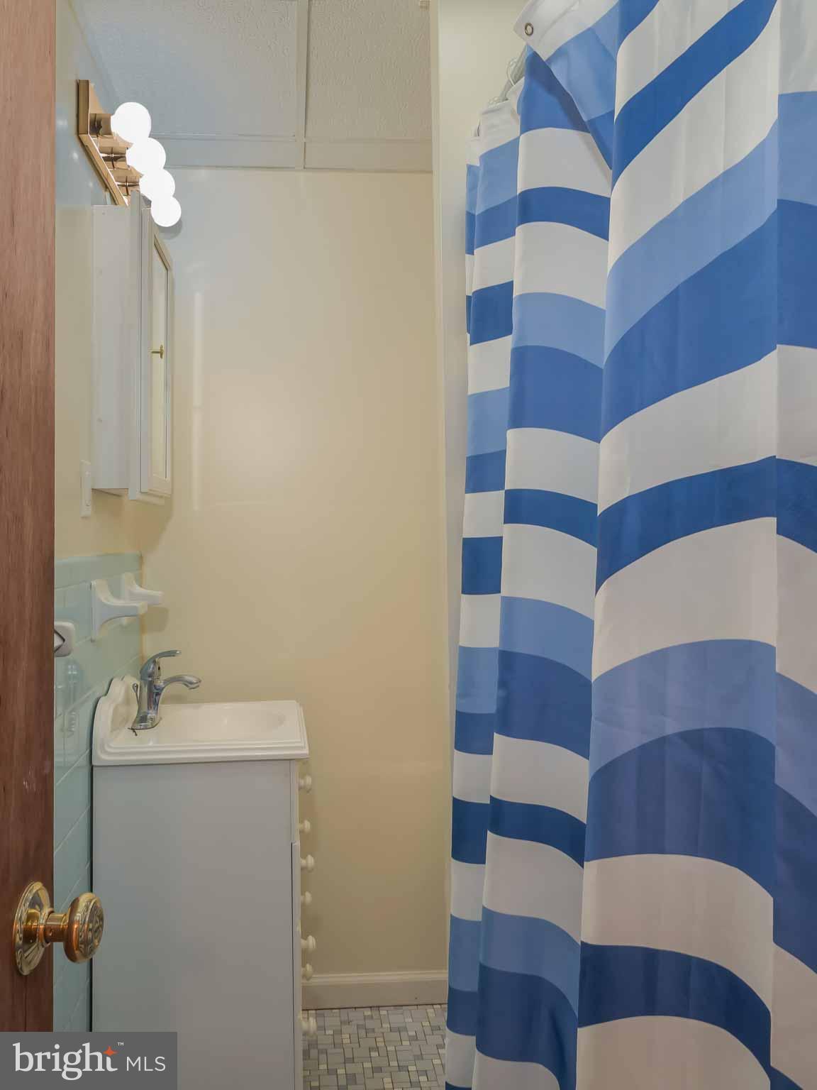 CALVERT TOWNE TOWNHOUSES - Residential