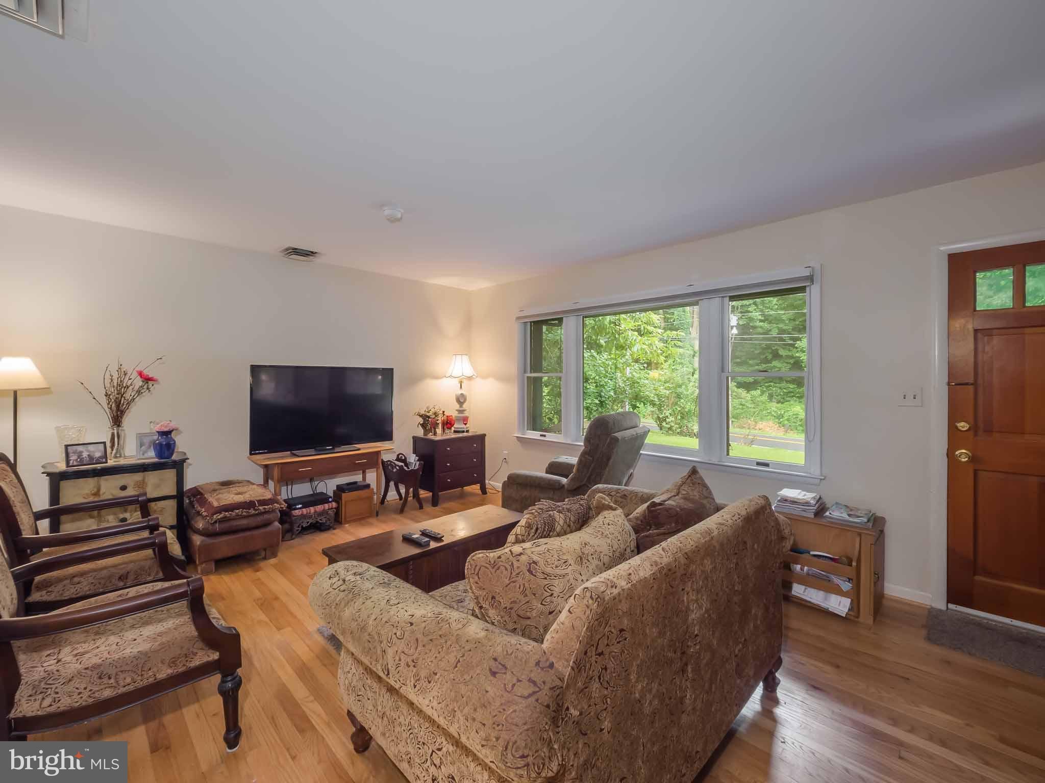 CALVERT TOWNE TOWNHOUSES - Residential