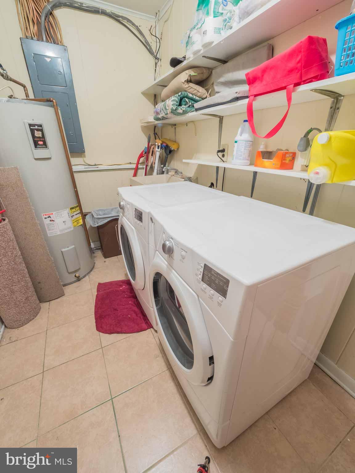 CALVERT TOWNE TOWNHOUSES - Residential