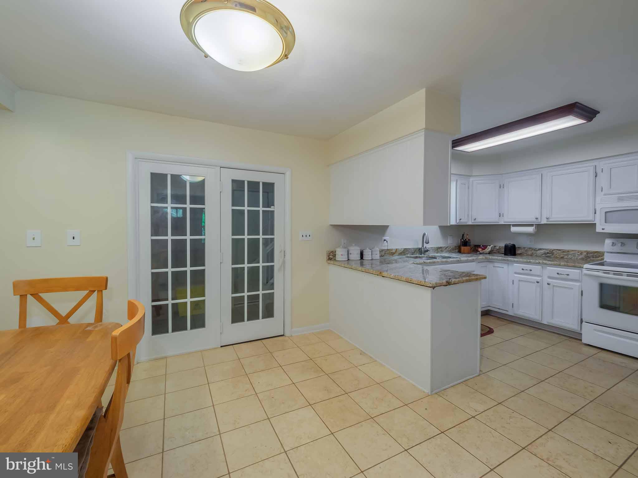 CALVERT TOWNE TOWNHOUSES - Residential