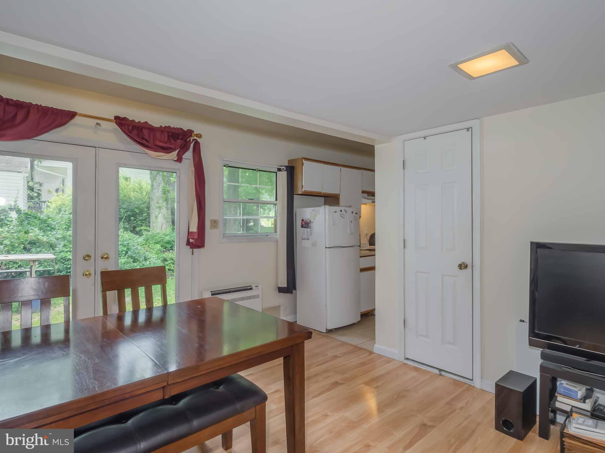 CALVERT TOWNE TOWNHOUSES - Residential