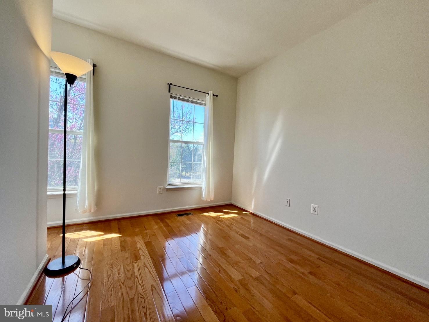 KING FARM - Residential Lease