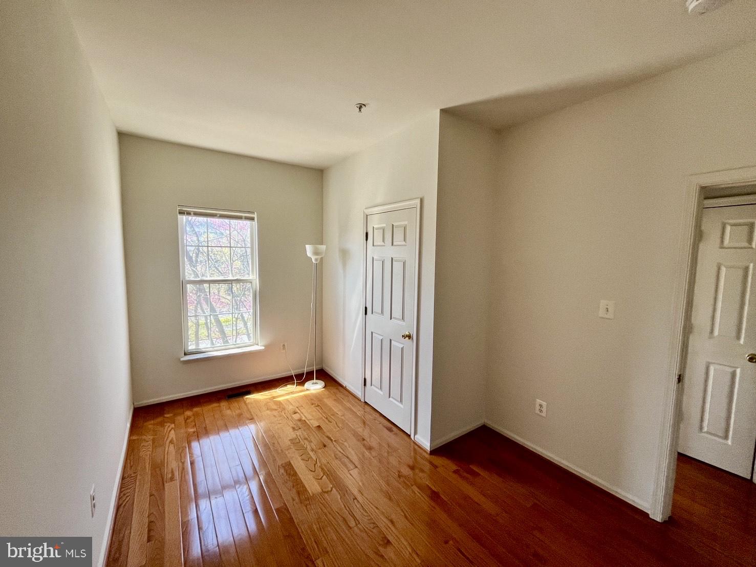 KING FARM - Residential Lease