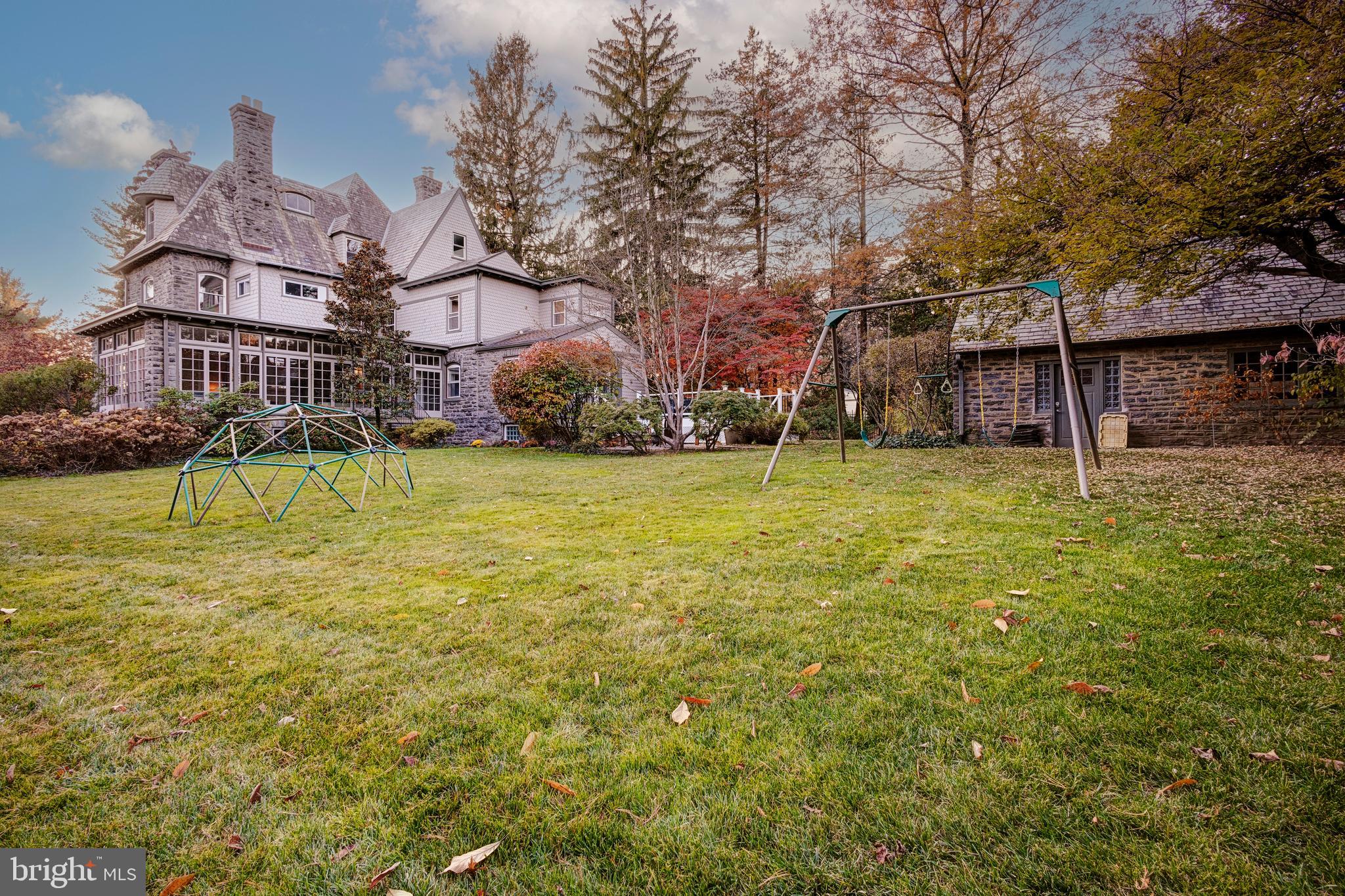 CHESTNUT HILL - Residential