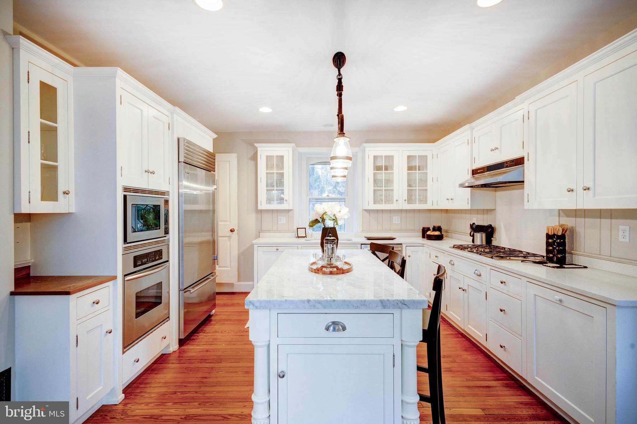 CHESTNUT HILL - Residential