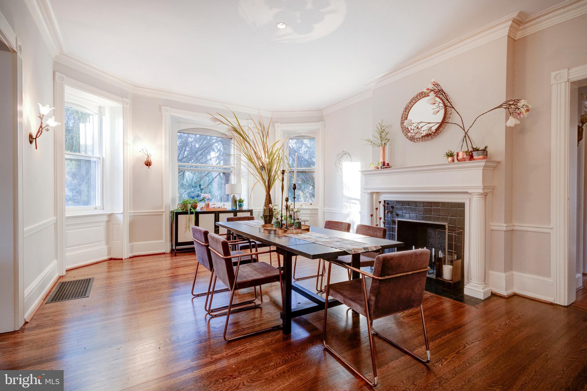 CHESTNUT HILL - Residential