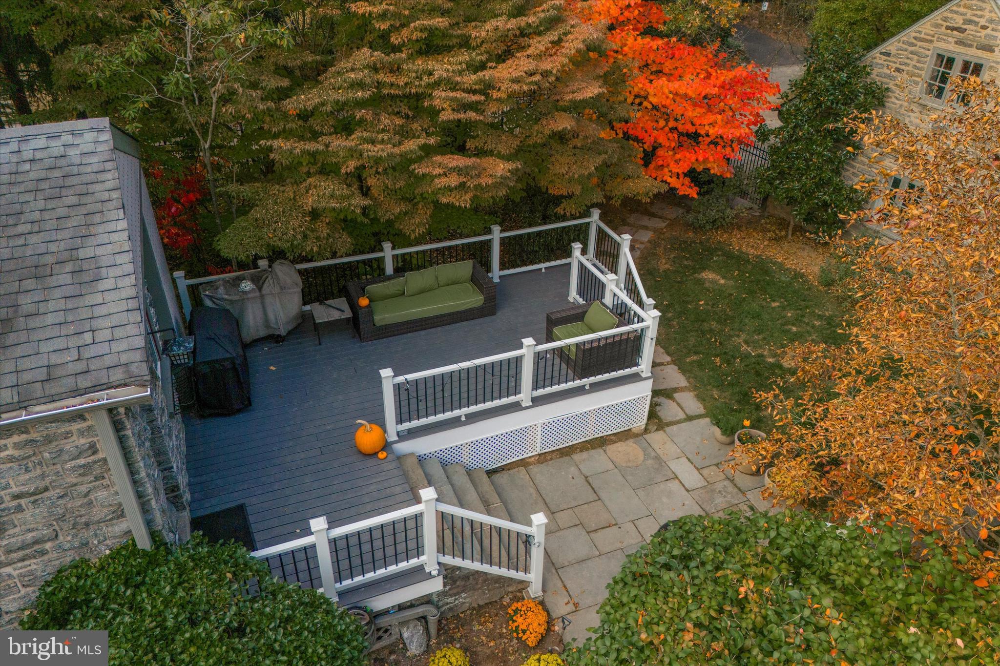 CHESTNUT HILL - Residential